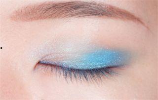 在线视频如何抹眼影,轻松掌握眼影涂抹技巧